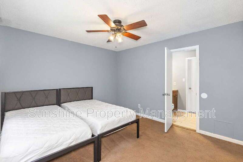 Townhouse w/Solar property image