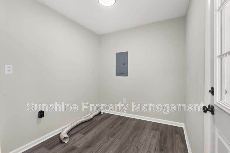 Redone townhouse property image