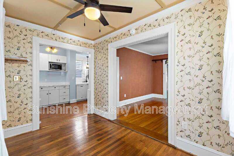 Colonial Place Rental property image
