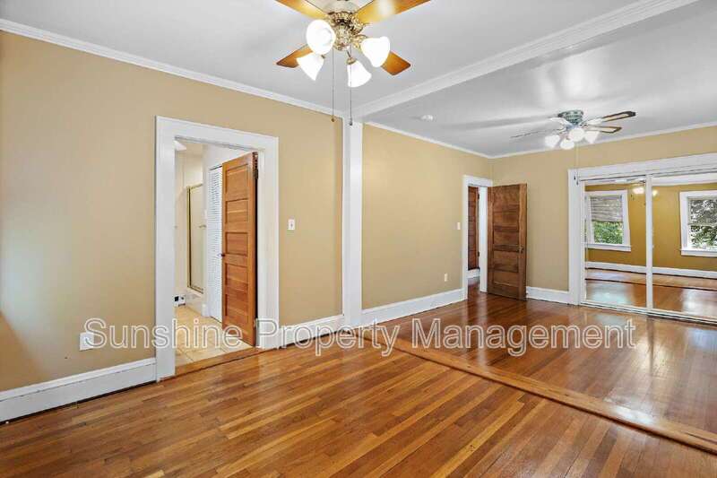 Colonial Place Rental property image