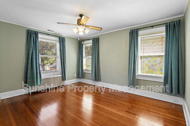 Colonial Place Rental property image
